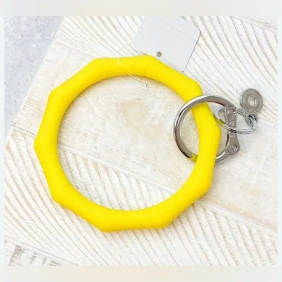 Silicone Big O Key Ring in Yes Yellow Bamboo - Picture 2 of 4